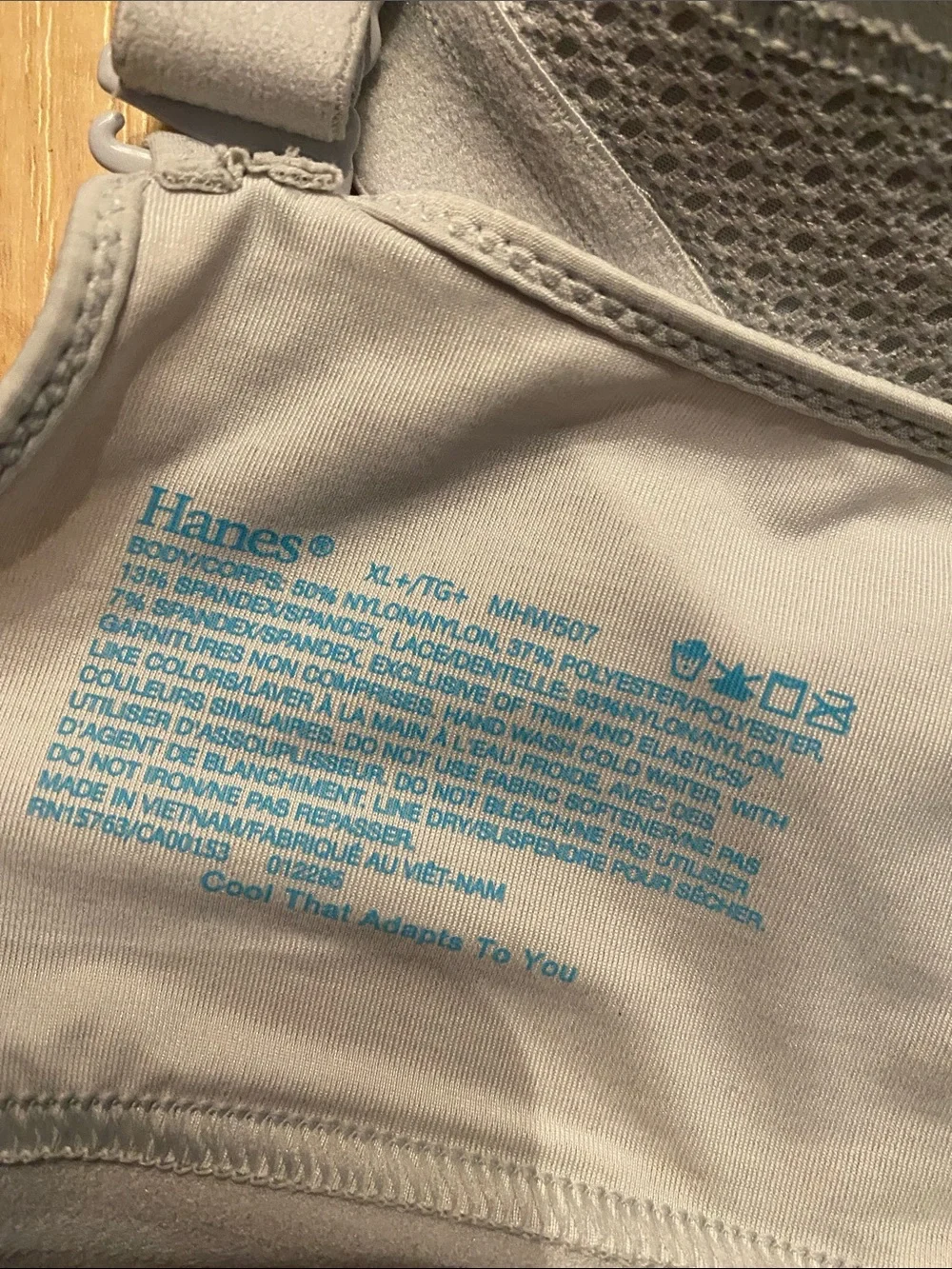 Preowned Hanes Light Gray T-Shirt Bra XL runs bigger excellent